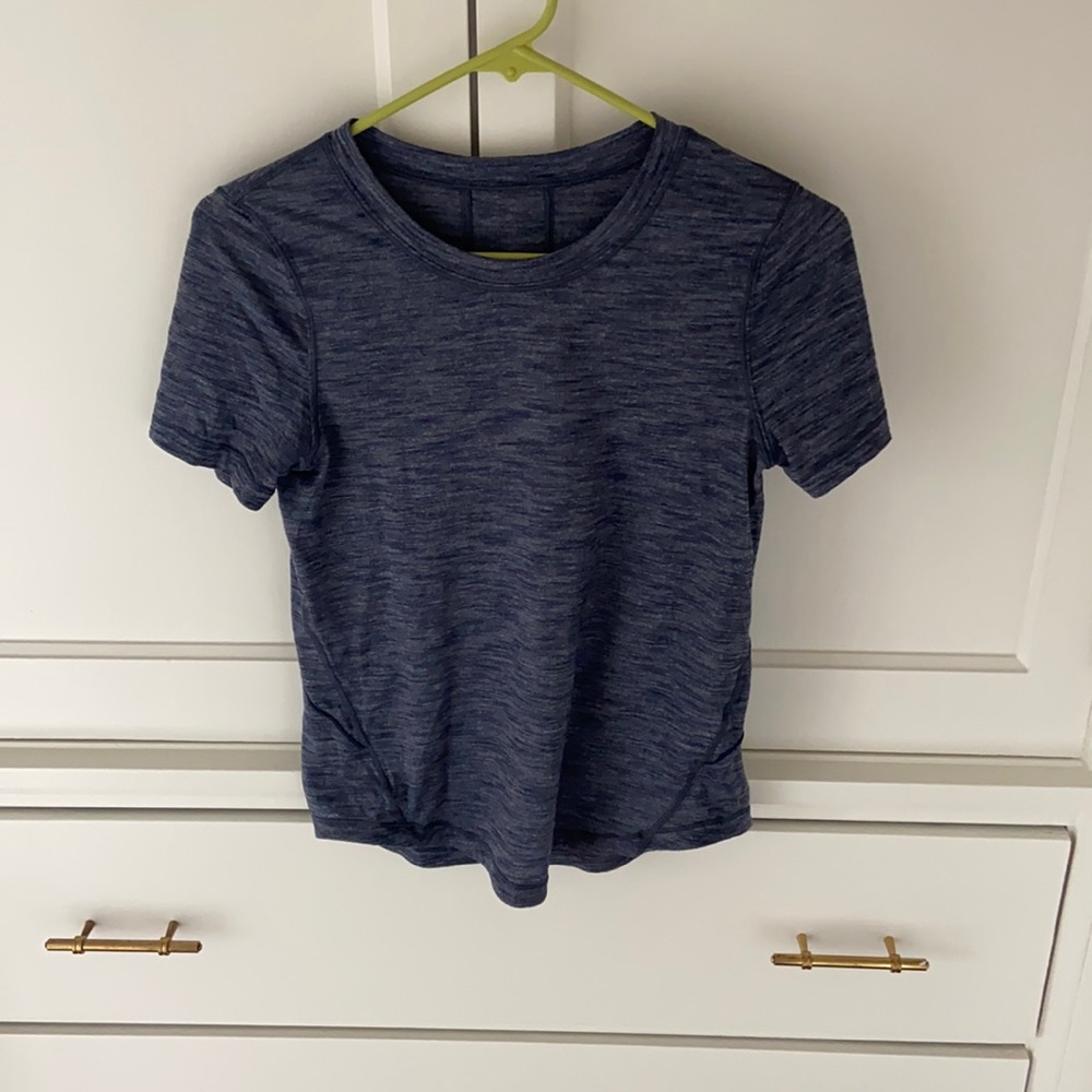 Lululemon top